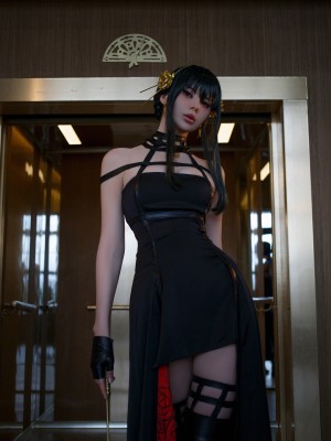 Vinnegal - Yor Forger_02_Vinnegal_Yor_Forger_2