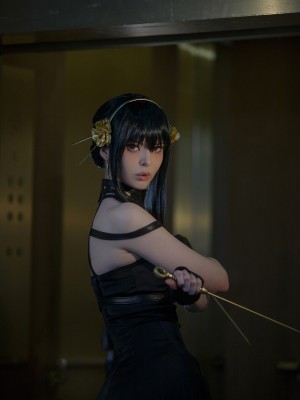 Vinnegal - Yor Forger_09_Vinnegal_Yor_Forger_9