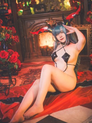 Hatori Sama - Regensburg bikini_03