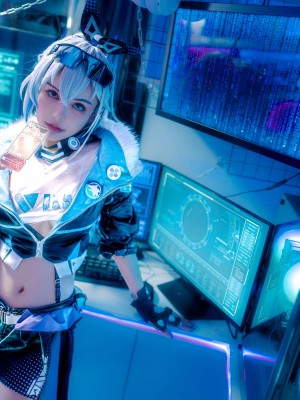 Joyce - Silver Wolf_34