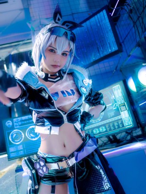 Joyce - Silver Wolf_60