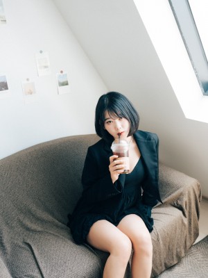 [Loozy] Zia (지아) - With Delivery Man_02