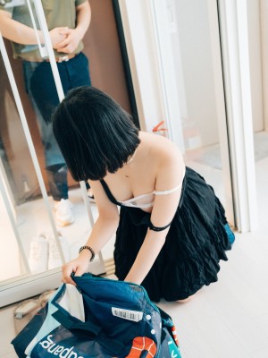 [Loozy] Zia (지아) - With Delivery Man_20