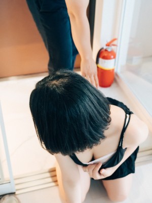 [Loozy] Zia (지아) - With Delivery Man_30