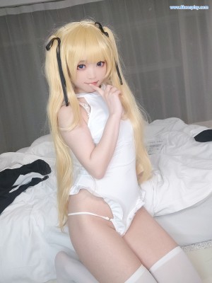 [神沢永莉] 英梨梨修女自拍 Eriri Spencer Sawamura Nun Selfie_004