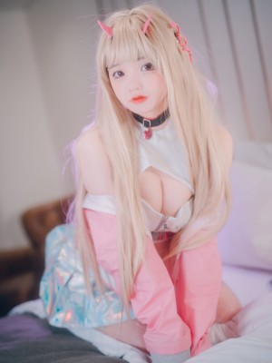 [DJAWA (Jeong Jenny)] Viper N+B+S Ver. (Goddess of Victory Nikke)_039