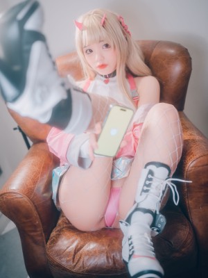 [DJAWA (Jeong Jenny)] Viper N+B+S Ver. (Goddess of Victory Nikke)_031