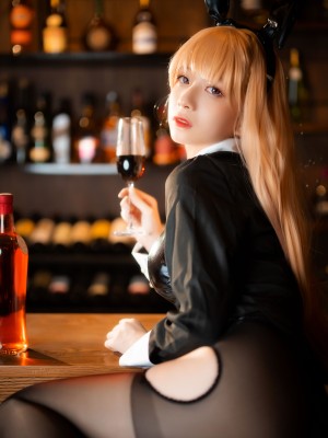 [清青琴玖] 喜多川兔女郎 Marin Kitagawa Bunny_22