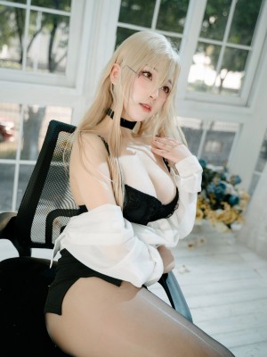 七七娜娜子 怨仇办公室_08