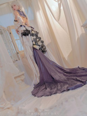 咬一口兔娘ovo 梳妆的大小姐-可畏_06