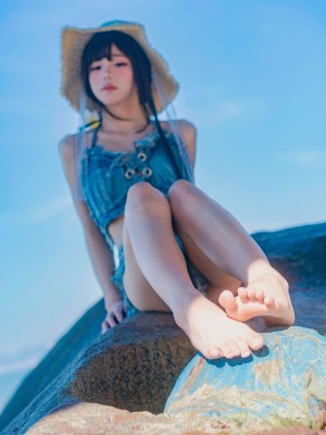 咬一口兔娘ovo 海の夏日_79