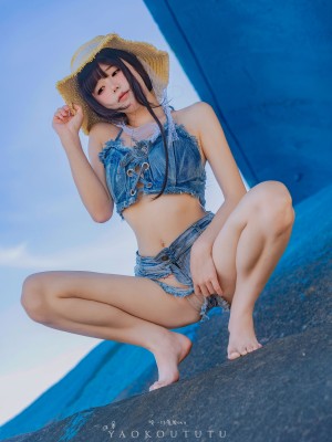 咬一口兔娘ovo 海の夏日_69