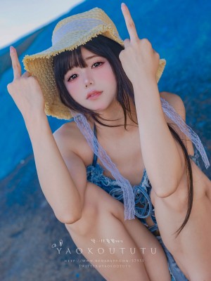 咬一口兔娘ovo 海の夏日_70