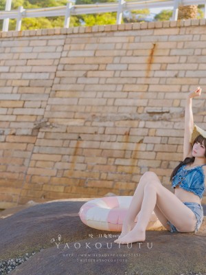 咬一口兔娘ovo 海の夏日_35