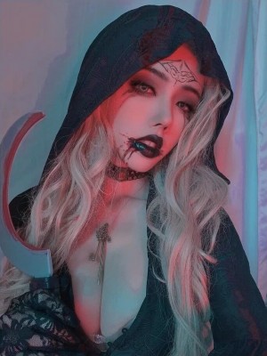 TiTi - Daniela Dimitrescu_09