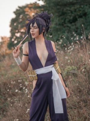 Shirogane Sama - Yuzuriha_008_Yuzuriha_8