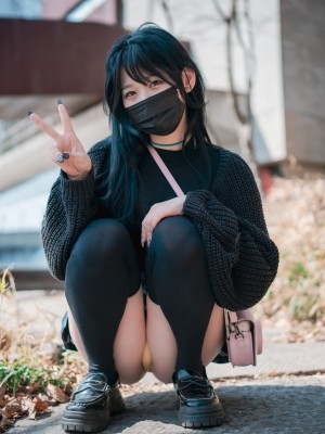 [DJAWA] Zia (지아) - Early Spring Walk in March_023