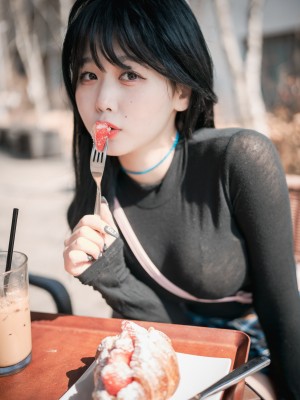 [DJAWA] Zia (지아) - Early Spring Walk in March_070