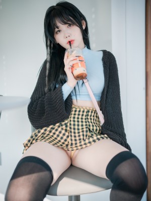 [DJAWA] Zia (지아) - Early Spring Walk in March_107