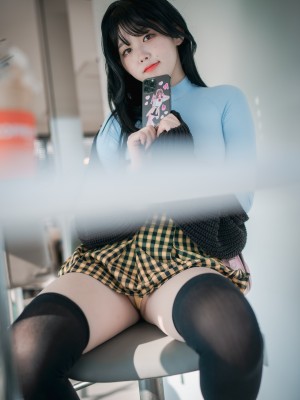 [DJAWA] Zia (지아) - Early Spring Walk in March_111