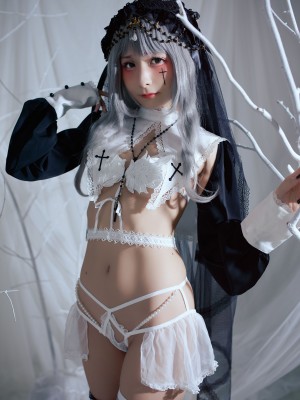 Momo-Original Evil Nun_13