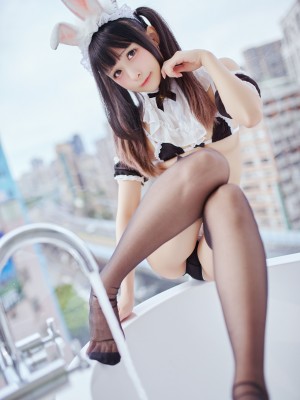 Momo-Original bikini bunny maid_06
