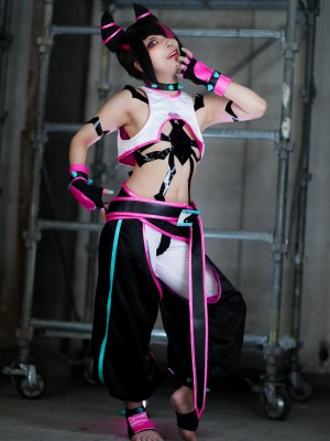 Comonun - Juri_027