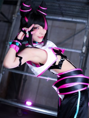 Comonun - Juri_085