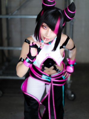 Comonun - Juri_011
