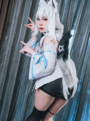 Tokar - Shirakami Fubuki_05