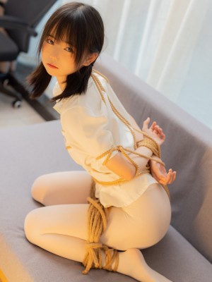 ஐ少女秩序ஐ - 内部私定 激萌萝莉捆绑塞跳蛋 全裸出浴(含V)_047