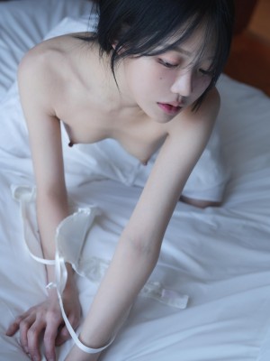 [Pure Media] Vol.208 Romi (로미) - Hot Date with His Girl_063