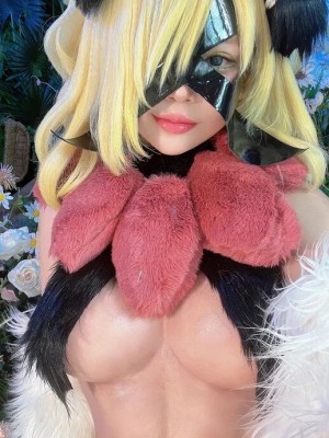 ZinieQ - Cynthia in Meowscarada Costume_36