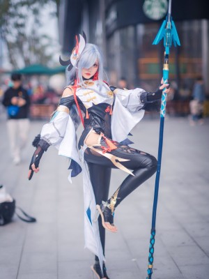 [凰儿_] 申鹤场照第一套 + 莫娜