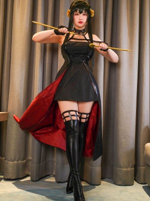 Kaya Huang - Yor Forger_01