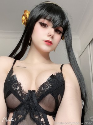 Monoki Chan - Yor Forger (Selfie Set)_19