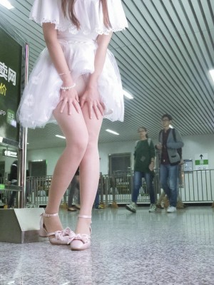 铃木美咲(Misaki Suzuki) - 被百人看到的露出_004