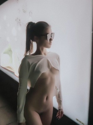 [深夜企划] 理万姬 - 公交车上自慰_031