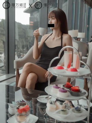 [深夜企划] 理万姬×懂小姐 - 闺蜜的露出约会1_015