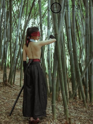 [深夜企划] 理万姬 - 女武士竹林露出×放尿解禁_003