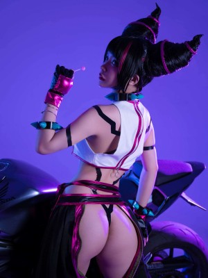 Juri Han_06