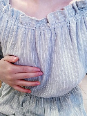 苏苏小公主酱 - 操场白色蓝裙_002