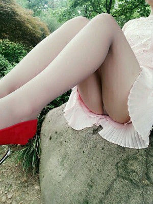 苏苏小公主酱 - 公园暴露_013