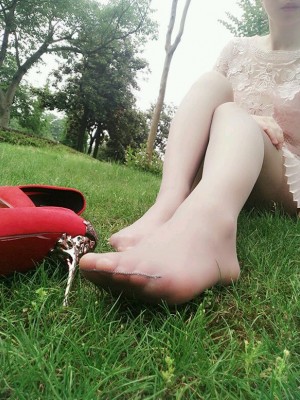 苏苏小公主酱 - 公园暴露_017