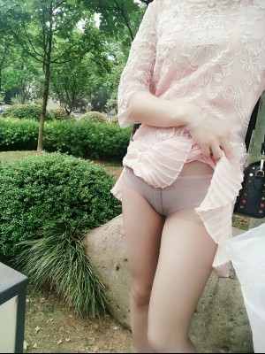 苏苏小公主酱 - 公园暴露_032