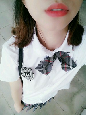苏苏小公主酱 - 学校学生服露出_014