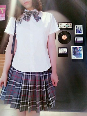 苏苏小公主酱 - 学校学生服露出_022