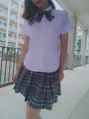 苏苏小公主酱 - 学校学生服露出_028