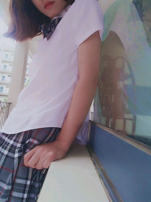 苏苏小公主酱 - 学校学生服露出_030