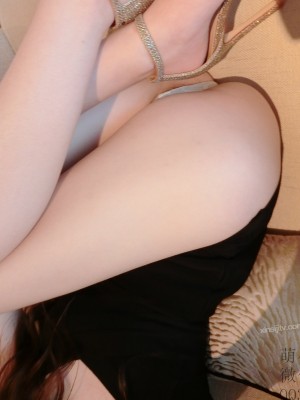 萌兰酱(萌小兔 草莓味兰兰) - 性感包臀裙_035